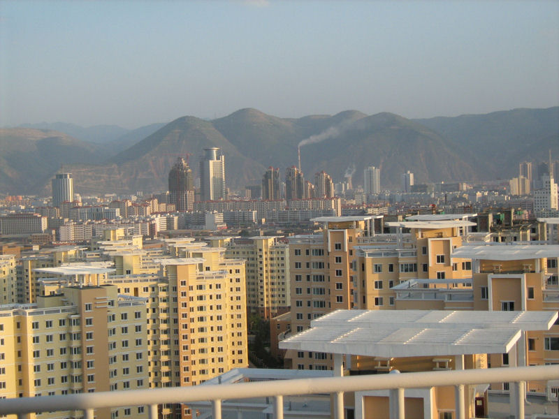 Nieuwe wijk in Lanzhou, hoofdstad van de provincie Gansu. Gelegen in centraal China. Inwoneraantal: ca. 3 miljoen.