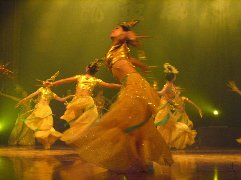 Dansers Gansu Province Theatre. Gelegenheidsvoorstelling voor artiesten van Nostalgía op 20 juli 2007.