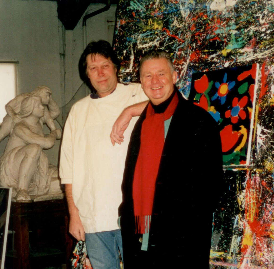 [1998] v.l.n.r Kunstschilder Marc Jonk in zijn atelier en Johan Meijering