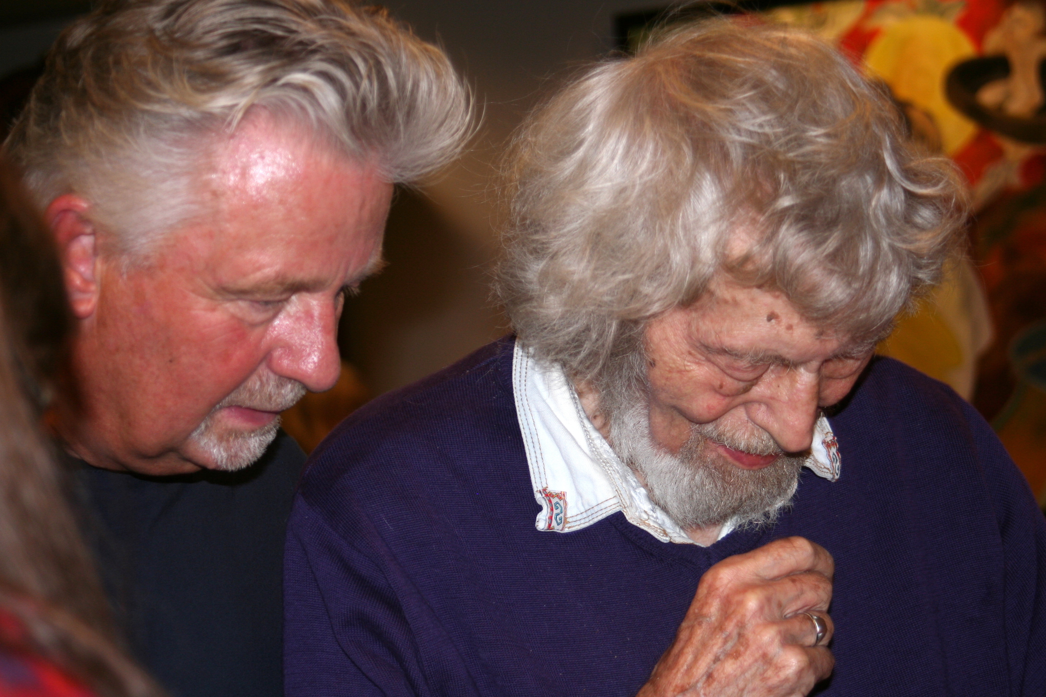 [2011-10-27] v.l.n.r  Johan Meijering en Ploegschilder Arie Zuidersma. Boekpresentatie 'Dromen en geheimen'in Tynaarlo I