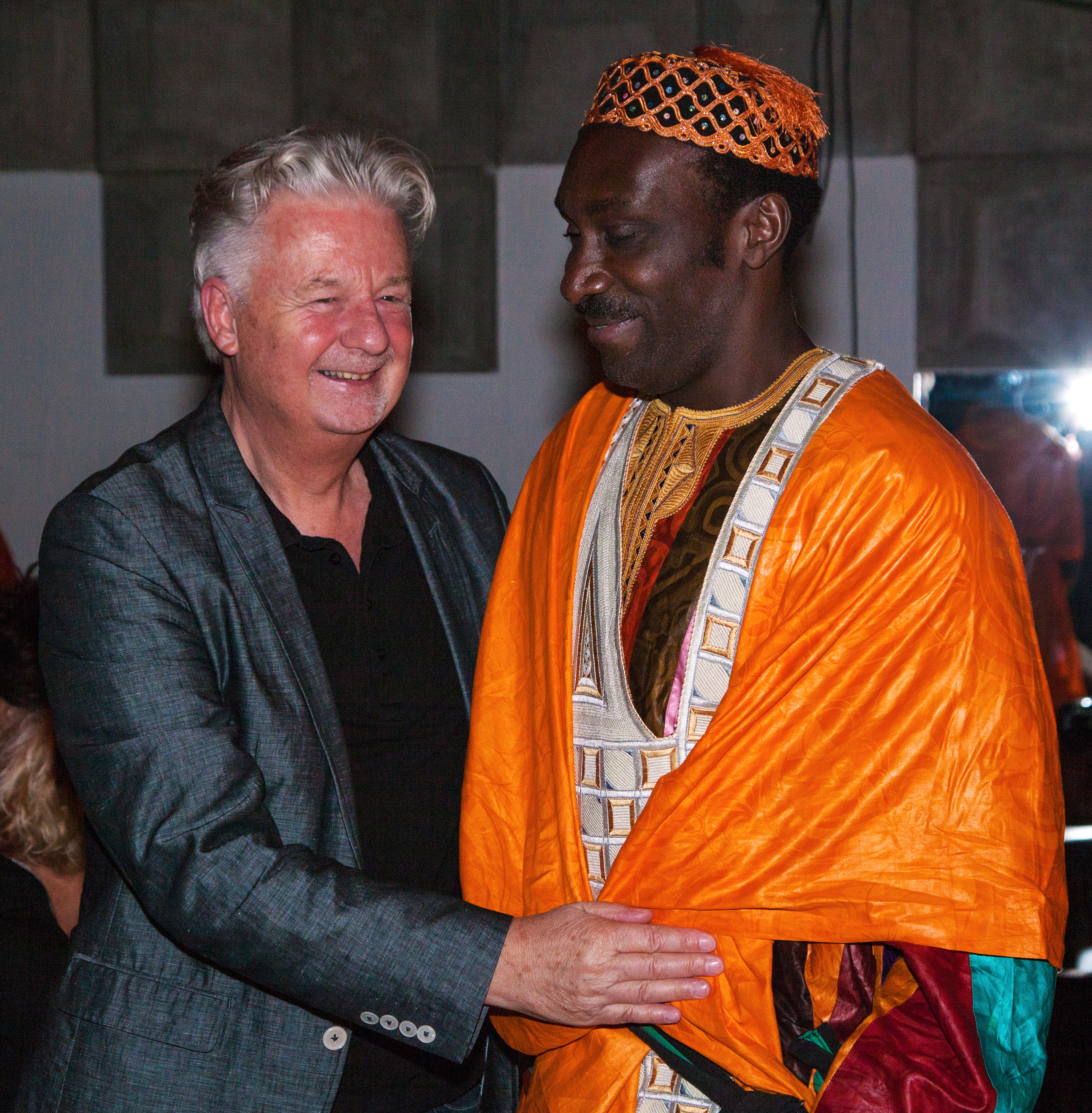 [2015-09-19] Johan Meijering (l.) en Pape Amadou Seck (Percussionist). Reünie multicultureel centrum La Pasión. Concertzaal 'BIJ VRIJDAG' in Groningen